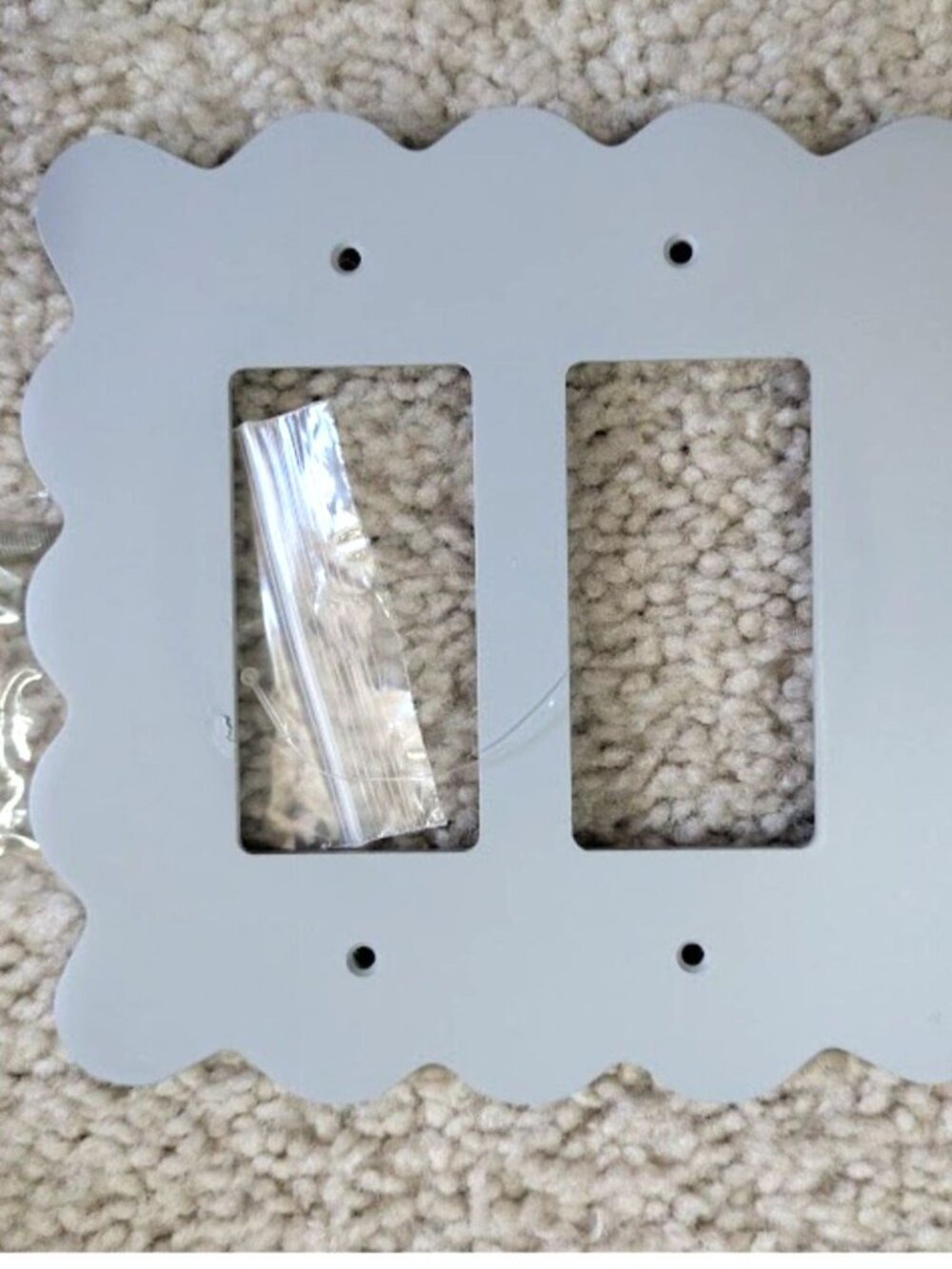 NIB Anthropologie Light Gray Wiggle Scalloped Double Rocker Switch Plate